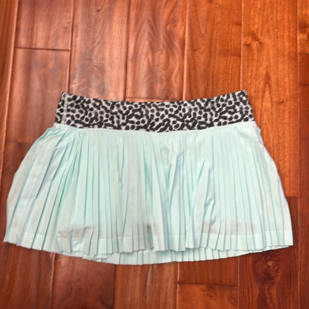 Lululemon Pleat to Street Aqua Leopard Skirt Women's Size 8